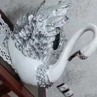 مجسمه قو شکلات خوری