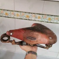 زین قدیمی دوچرخه