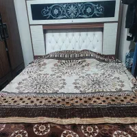 تخت و میز ارایش