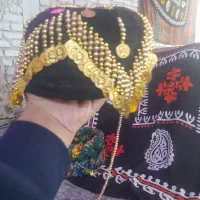 روسری سنتی گلونی|لباس|پاپی, |دیوار