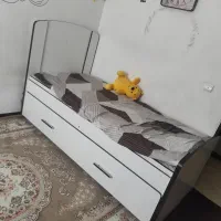 تخت دوطبقه کشویی|تخت و سرویس خواب|شاهین‌شهر, بوستان حافظ|دیوار