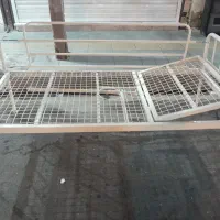 تخت بیمارستانی فلزی تمیز در حد نو