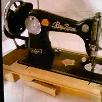 چرخ خیاطی دستی|چرخ خیاطی و ریسندگی|رشت, چمارسرا|دیوار