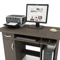 همکار خانم مسلط به فتوشاپ