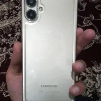 گوشی اکبند