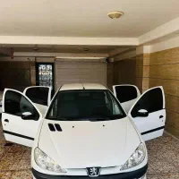 پژو206 درحدسالم و بدون خط و خش