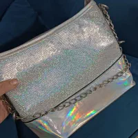 مانتو و کت و کیف و بوت چرم به فروش میرسد توافقی|لباس|هشتگرد, فاز ۷ مهستان|دیوار