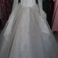 فروش ویژه لباس عروس به علت کمبود جا
