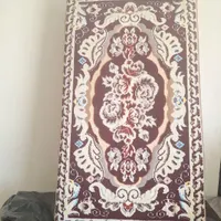 یک جفت پشتی استفاده نشده و در حد نو