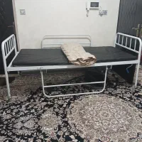 تخت بیمارستانی
