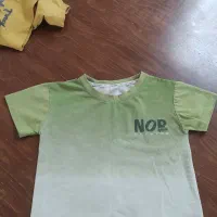 تعدادی لباس پسرانه