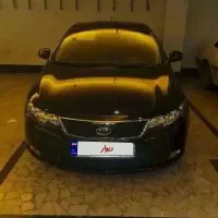 کیا سراتو ۲۰۱۰ بدون رنگ