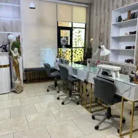 اجاره تعدادی میز ناخن