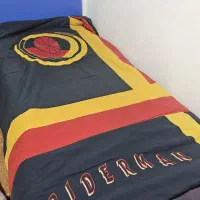 کمد نوجوان همراه با تخت و تشک