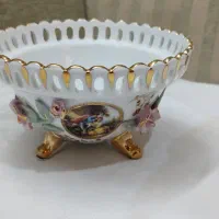 نقل خوری لمونژ . گل برجسته و سه پایه