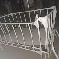 تخت کنار مادر .‌در حد نو