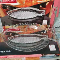 تعدادی ظرف و قالب کیک