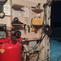 لوازم پنچر گیری و تعویض روغن و کارواش وجوشکاری