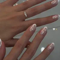 خدمات و ارائه کاشت ناخن