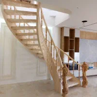 پله چوبی .ساخت و اجرای پله و نرده(کلبه چوبی رضا)