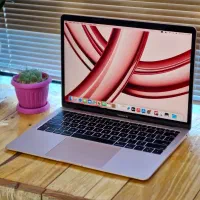 مک بوک شیک و خوش رنگ Macbook Air 2020 (تک سایار)