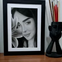 طراحی چهره سیاهقلم هدیه ای خاص