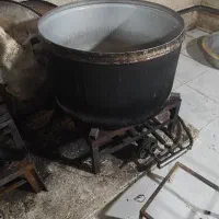 تعدادی قابلمه دیگ ابکش پاتیل