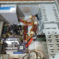 کامپیوتر ۵۳۰۰ با رم ۴ ddr2 هارد ۲۵۰ گرافیک ۱|رایانه رومیزی|چالوس, |دیوار