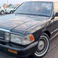 تویوتا کراون. سوپر سالن