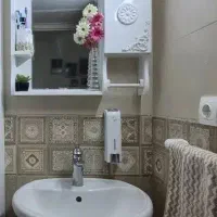 روشویی و آینه
