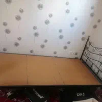 ست تخت و میز ارایش فرفوژه|تخت و سرویس خواب|صدرا-فارس, فاز ۱|دیوار