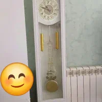 ساعت ایستاده شیک و تمیز