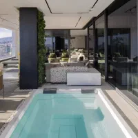 ۳۵۰ متر با مشاعات هُتلینگ