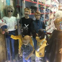 واگذاری مغازه پوشاک بچه گانه با قیمت عاالی