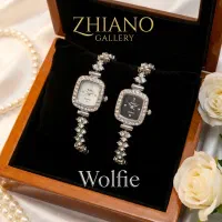 ساعت زنانه نگین دار wolfie