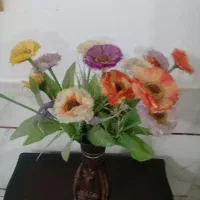 گلدان سفالی وگل