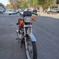 موتورسیکلت هندا ۱۲۵ قرمز