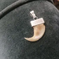 یک عدد آویز