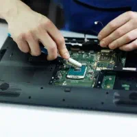 تعمیرات تخصصی موبایل و کامپیوتر در محل