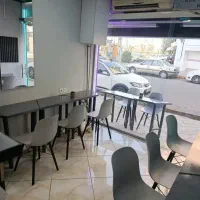 باریستا یا کمک باریستا خانوم