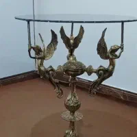 میز برنجی بدون هیچ عیب و ایراد  در حد آکبند