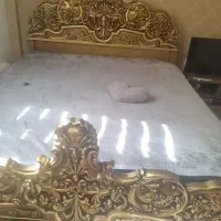 تخت و ایینه