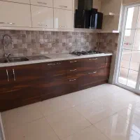 خ معلم جنب استانداری  آپارتمان دوخواب 120متری