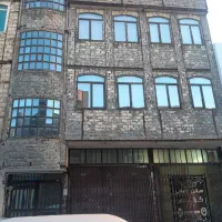 خانه سه طبقه با امکانات کامل و مجزا