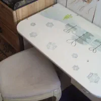 میز تحریر در حد نو