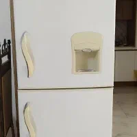 یخچال آیسان تر و تمیز