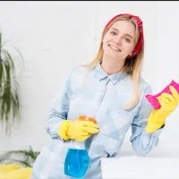 خانم جهت آشپزی و نظافت