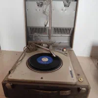 گرامافون ،تلویزیون،رادیو آنتیک|کلکسیون اشیاء عتیقه|چالوس, |دیوار