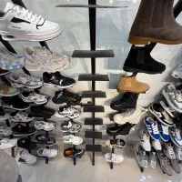 استند کتونی برای ویترین مغازه