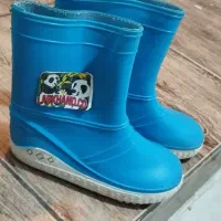 چکمه بچگانه